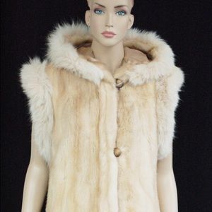Women’s Lt. Champagne Color Mink w/Fox Hooded Vest